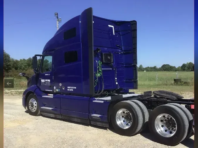 2024 VOLVO VNL64T760