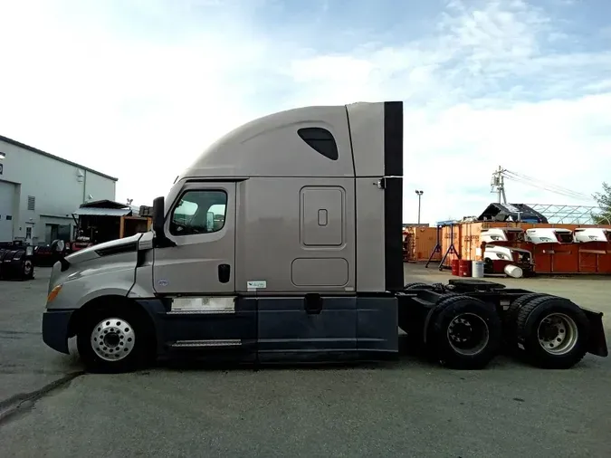 2021 Freightliner Cascadia