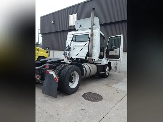 2016 VOLVO VNL42TRACTOR