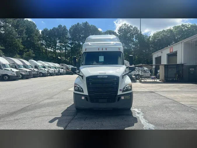 2019 Freightliner Cascadia 126