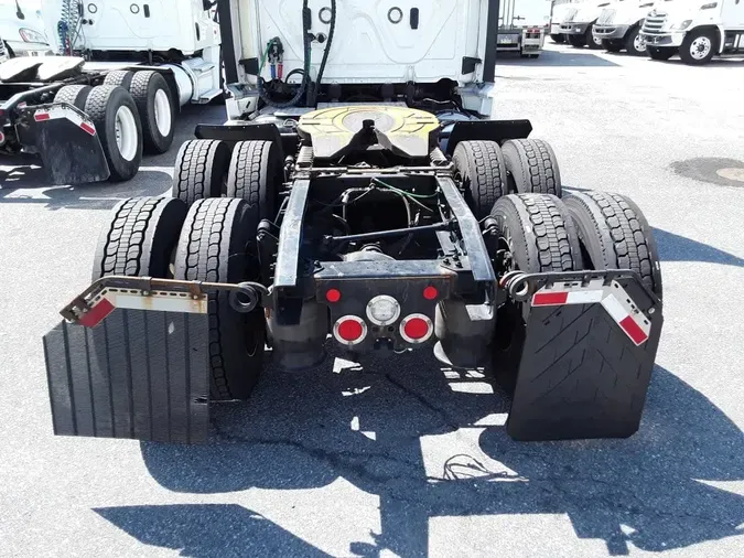 2019 FREIGHTLINER NEW CASCADIA 116