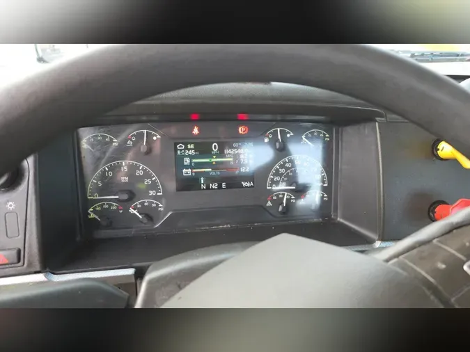 2019 Volvo VNL300