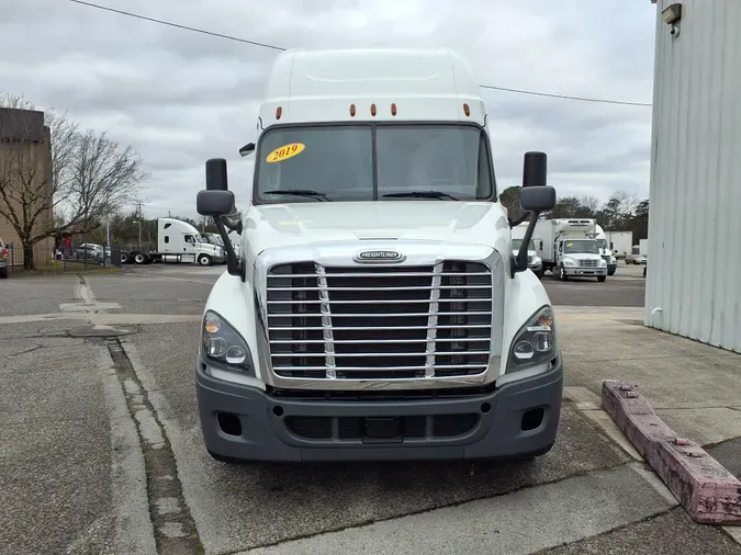 2019 FREIGHTLINER/MERCEDES CASCADIA 125