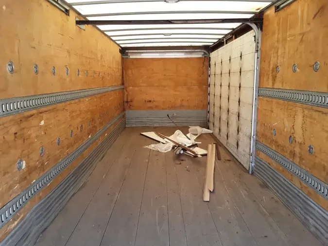 2017 FREIGHTLINER M2 106