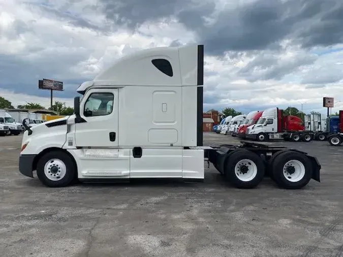 2020 Freightliner Cascadia