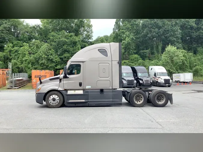 2021 Freightliner Cascadia