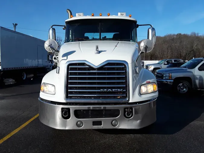 2018 MACK TRUCKS, INC. CXU600