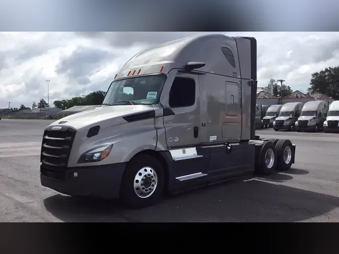 2025 Freightliner Cascadia 126