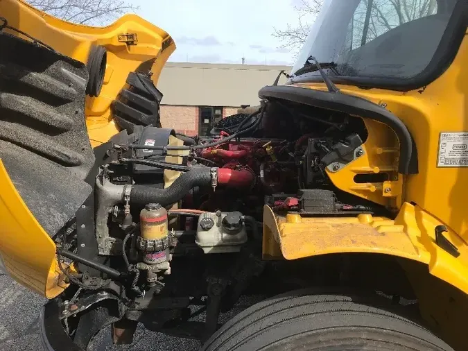 2018 Freightliner M2