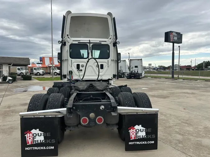 2015 Freightliner Cascadia