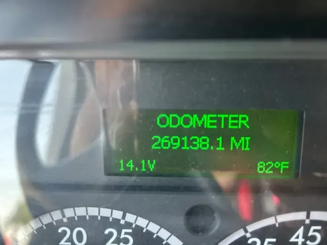 2018 FREIGHTLINER M2 106
