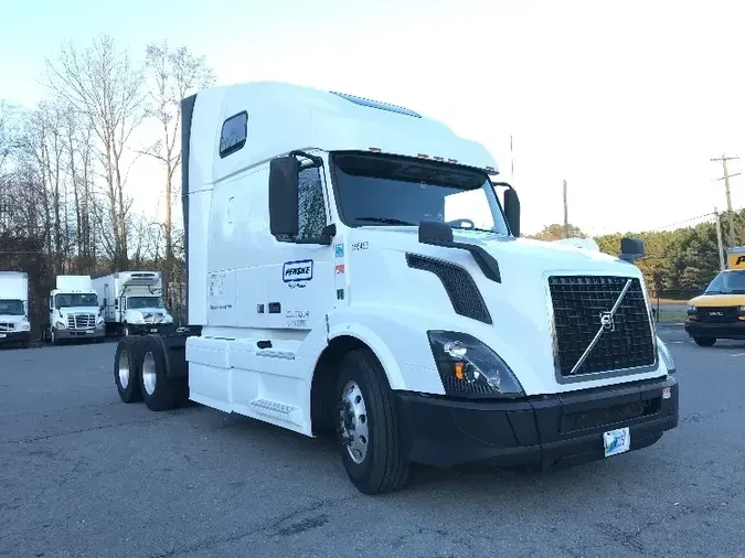 2017 VOLVO VNL64670c909c1e0db1a2aa5a4ba53552aba6369