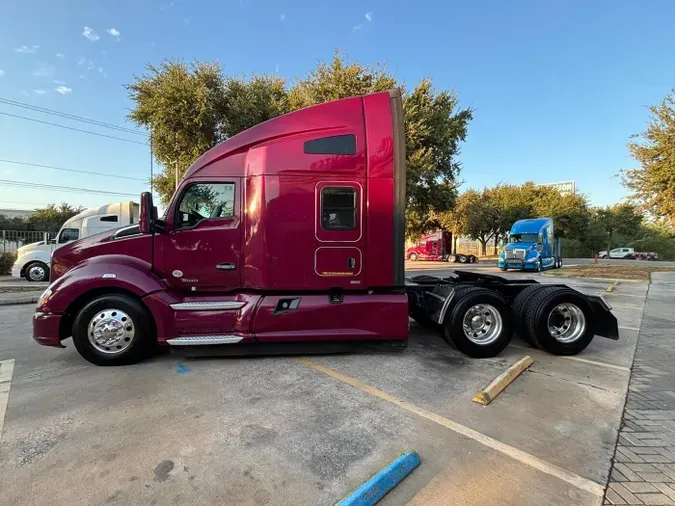 2022 Kenworth T680