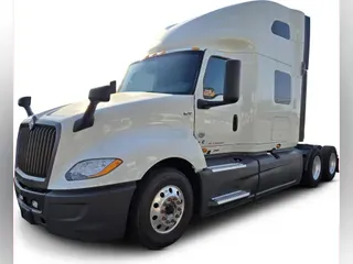 2022 International LT625