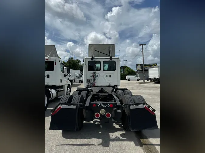 2018 FREIGHTLINER/MERCEDES CASCADIA 125