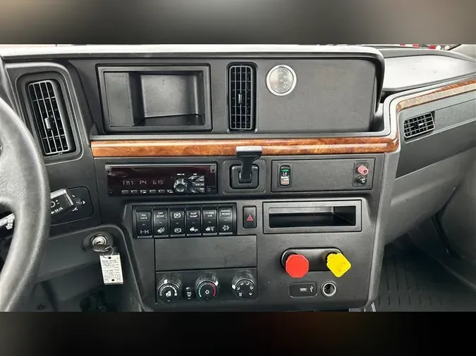 2020 INTERNATIONAL RH613