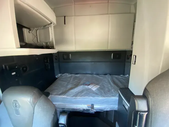 2022 Kenworth T680c90f71d0d116be072013e98e8fe1f00e