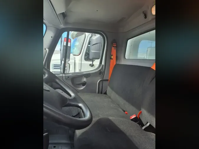 2019 FREIGHTLINER/MERCEDES M2 106