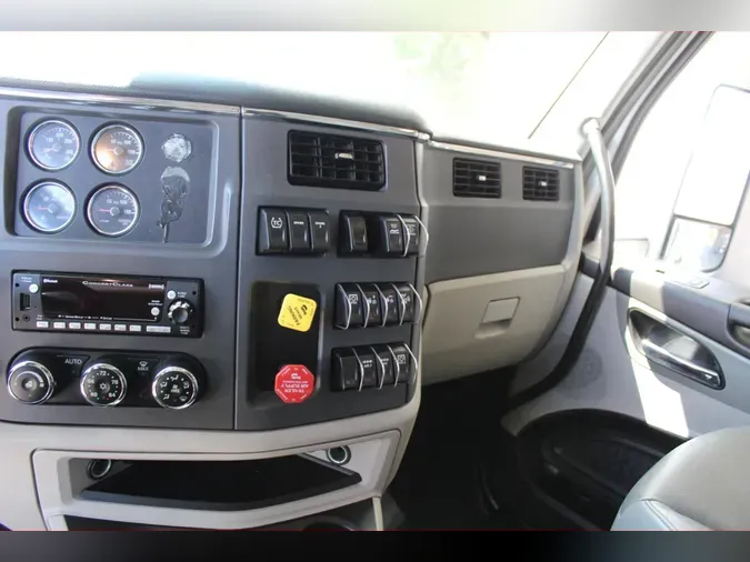 2023 Peterbilt 579