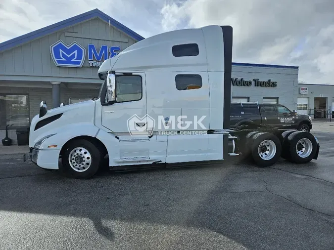 2020 VOLVO VNL64T760