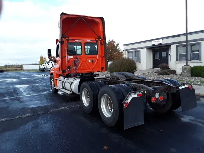 2018 FREIGHTLINER/MERCEDES CASCADIA 125