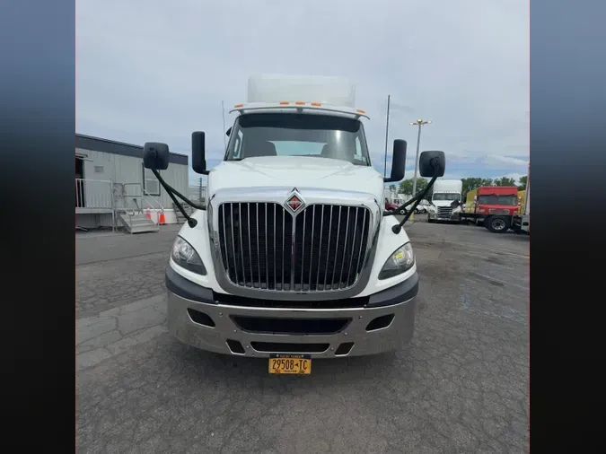 2019 NAVISTAR INTERNATIONAL RH613 DAYCAB S/A