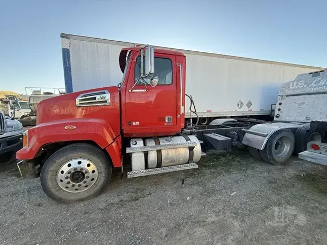2017 WESTERN STAR 4700