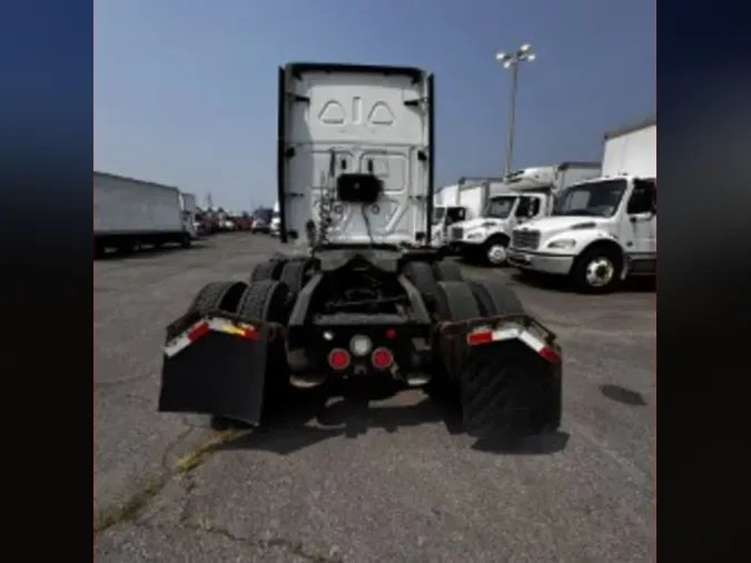 2019 FREIGHTLINER NEW CASCADIA PX12664