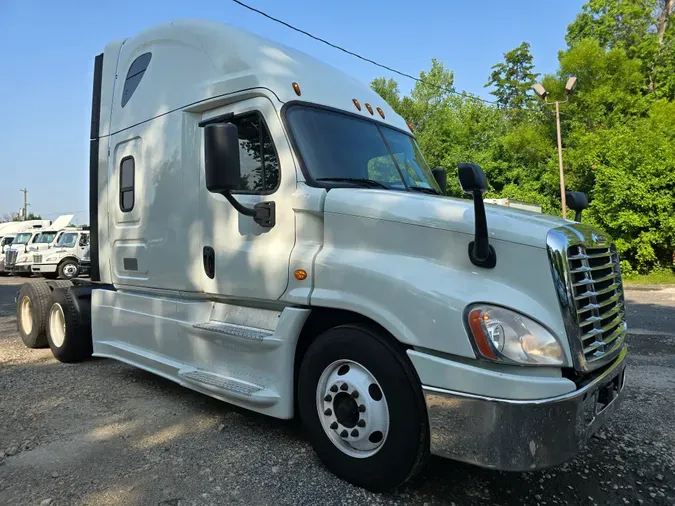 2019 FREIGHTLINER/MERCEDES CASCADIA 125