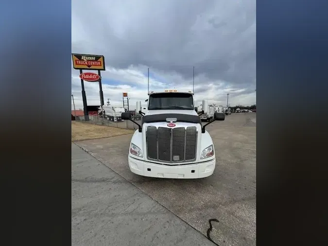 2022 Peterbilt 579