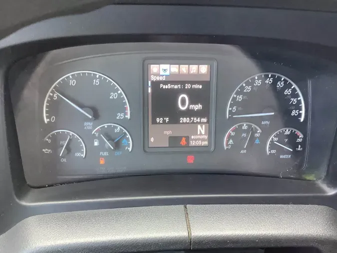 2024 Freightliner Cascadia 126