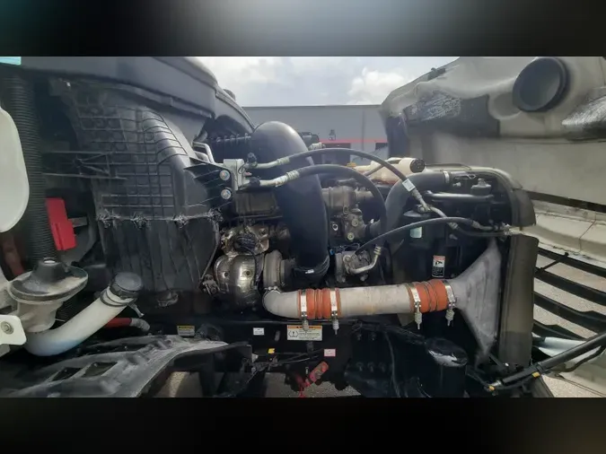 2023 Freightliner Cascadia 126