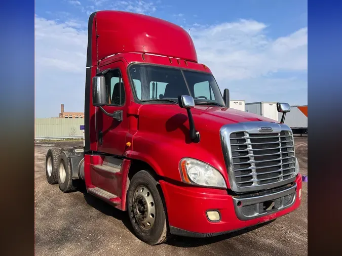 2014 FREIGHTLINER/MERCEDES CASCADIA 125