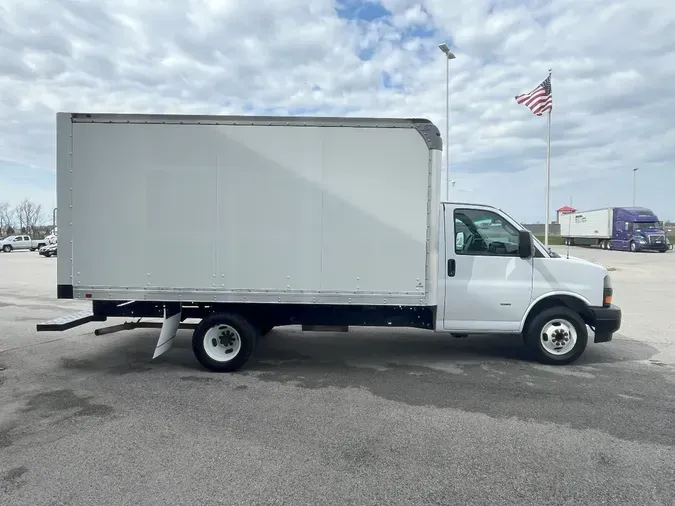 2022 GMC G3500