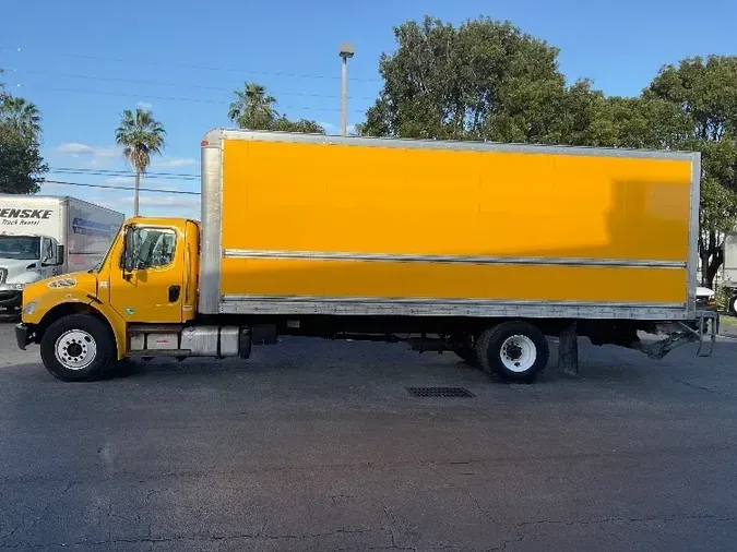 2018 Freightliner M2