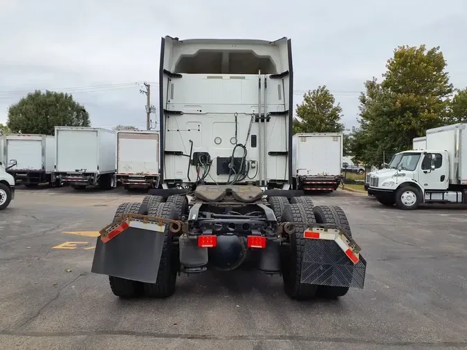 2019 NAVISTAR INTERNATIONAL LT625 SLPR CAB