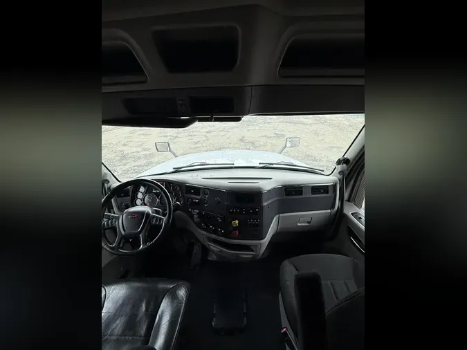 2020 Peterbilt 579