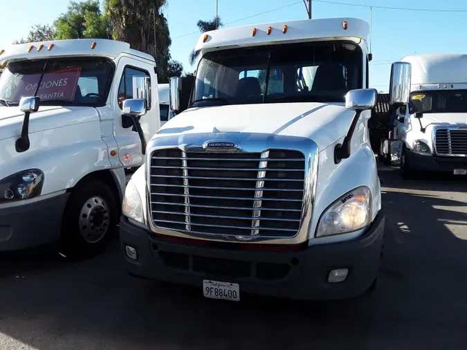 2019 FREIGHTLINER/MERCEDES CASCADIA 125