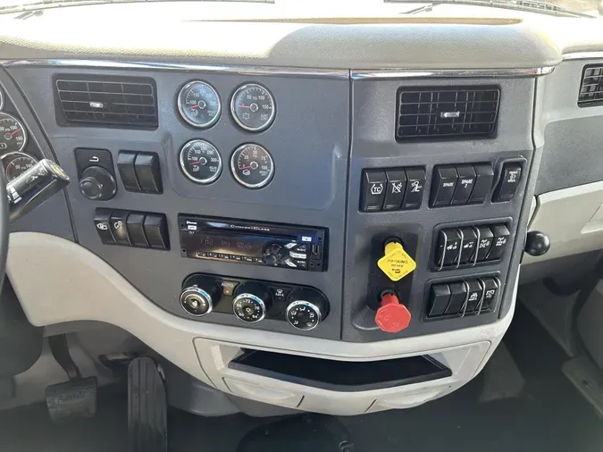 2020 Peterbilt 567