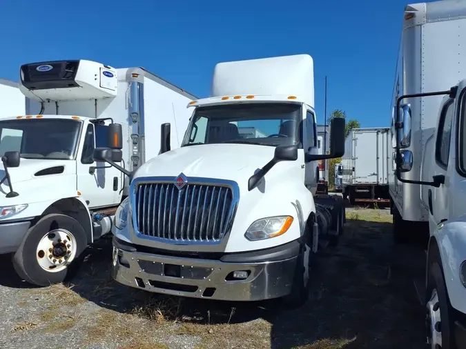 2019 NAVISTAR INTERNATIONAL LT625 DAYCAB T/A