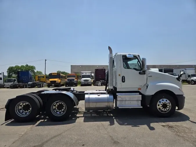 2022 International LT625