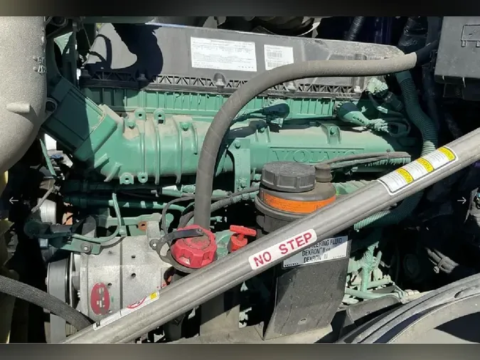 2024 VOLVO VNL64T860