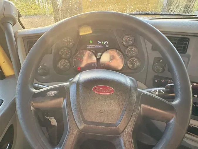 2021 Peterbilt 579