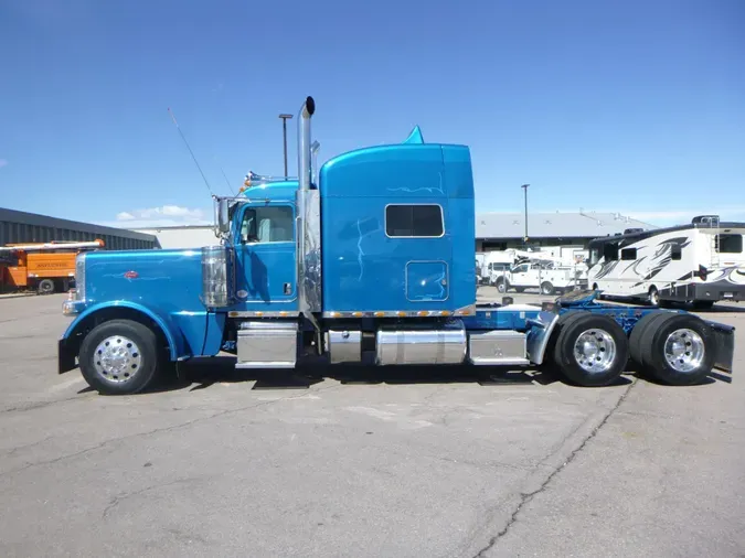 2020 Peterbilt 389