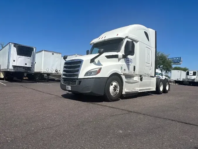 2020 Freightliner T12664ST