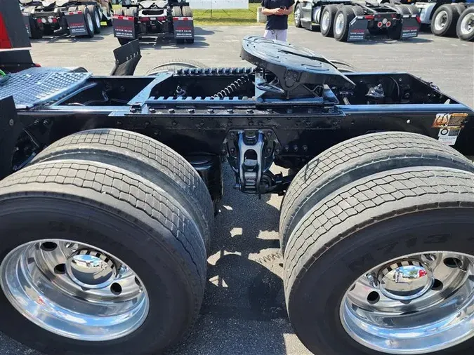2022 KENWORTH T680