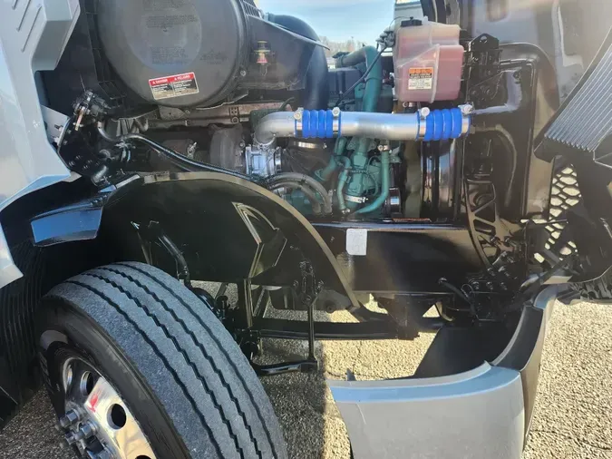 2023 VOLVO VNL64T860c94aed57527aed1f65595d0ebe0a1003