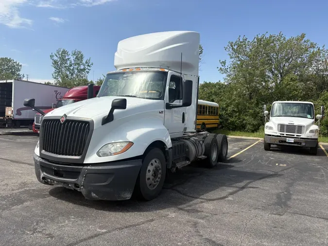 2018 International LT625c94b2b6fd2170a203198a4198b703ac3