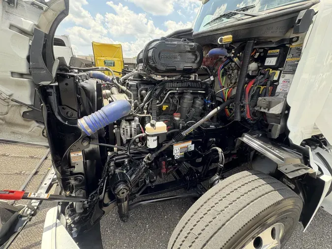 2023 Peterbilt 579