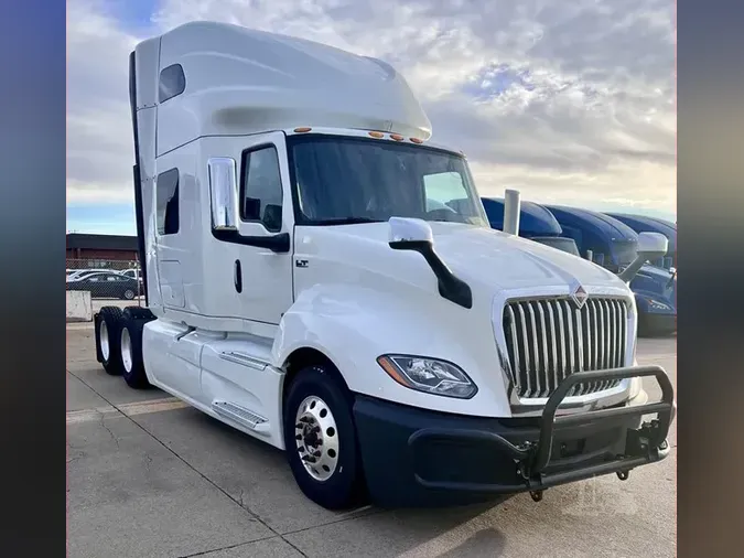 2022 INTERNATIONAL LT